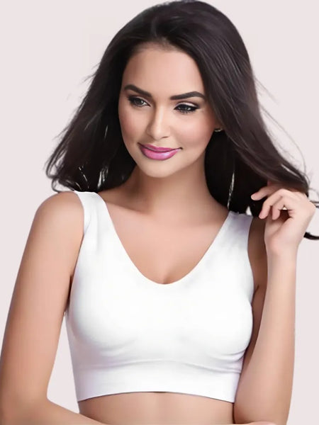 Fashionable Cutout Sports Bra for Young Athletes