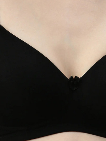 Passion Plunge – Black Seamless Padded Bra
